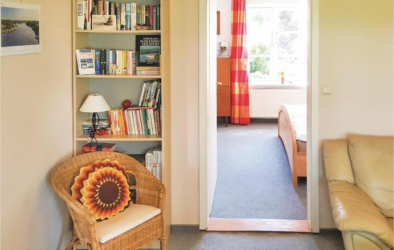 1 Bedroom Nice Apartment In Flueggendorf Klausdorf  Екстериор снимка